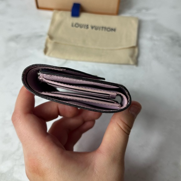 π₯ LOUIS VUITTON EPI TROPICAL VICTORINE COMPACT WALLET π₯ - Picture 9 of 14